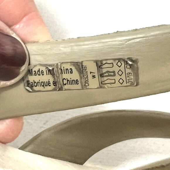 Crocs Sandals Women's 7 Brown Summer Strappy Slides Comfort Casual Slip On Flats - Picture 10 of 11